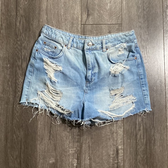 Topshop Distressed Denim Ripped Mom Shorts 8 - Picture 2 of 5